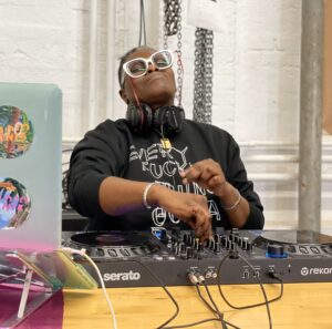 Rokia Bamba with her DJ controller